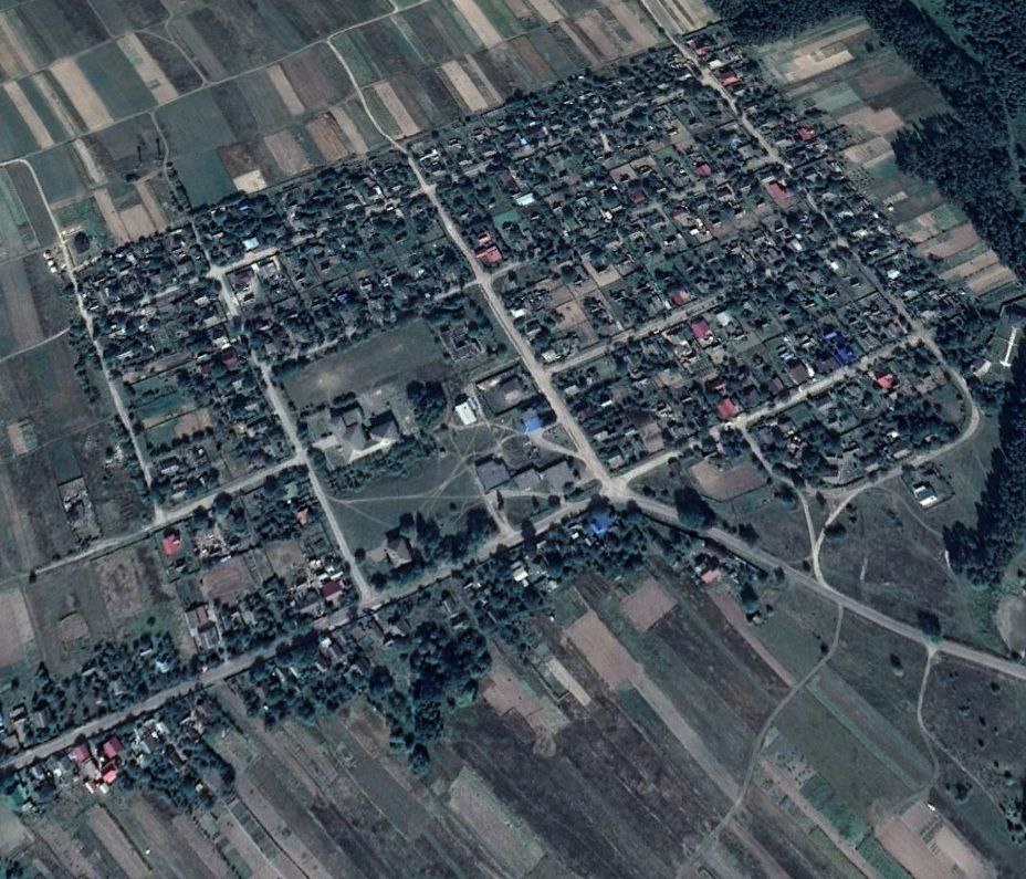 Нова частина с. Вільне нині, з центром села (школа, дитсадок, торгові і соціальні заклади, адмінбудинок, стадіон і т.п.) та житлом 1986-88 років...